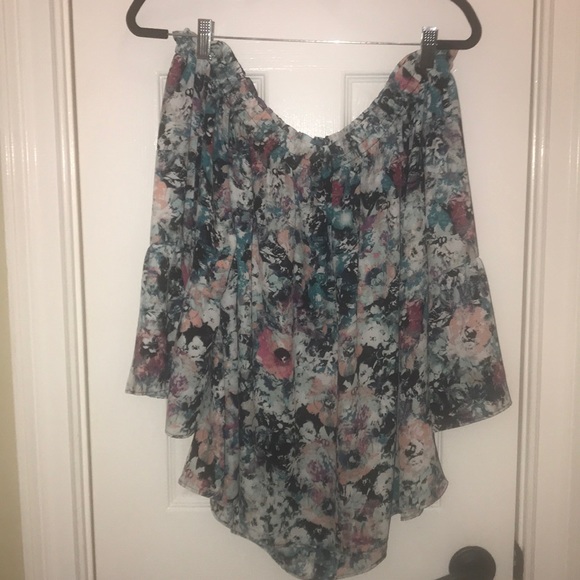 Off the shoulder top - Picture 1 of 1